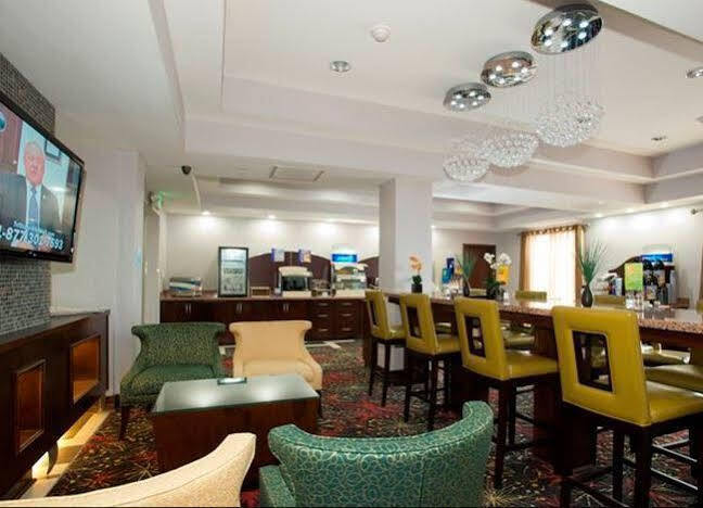 Holiday Inn Express & Suites Morrilton By Ihg Екстериор снимка